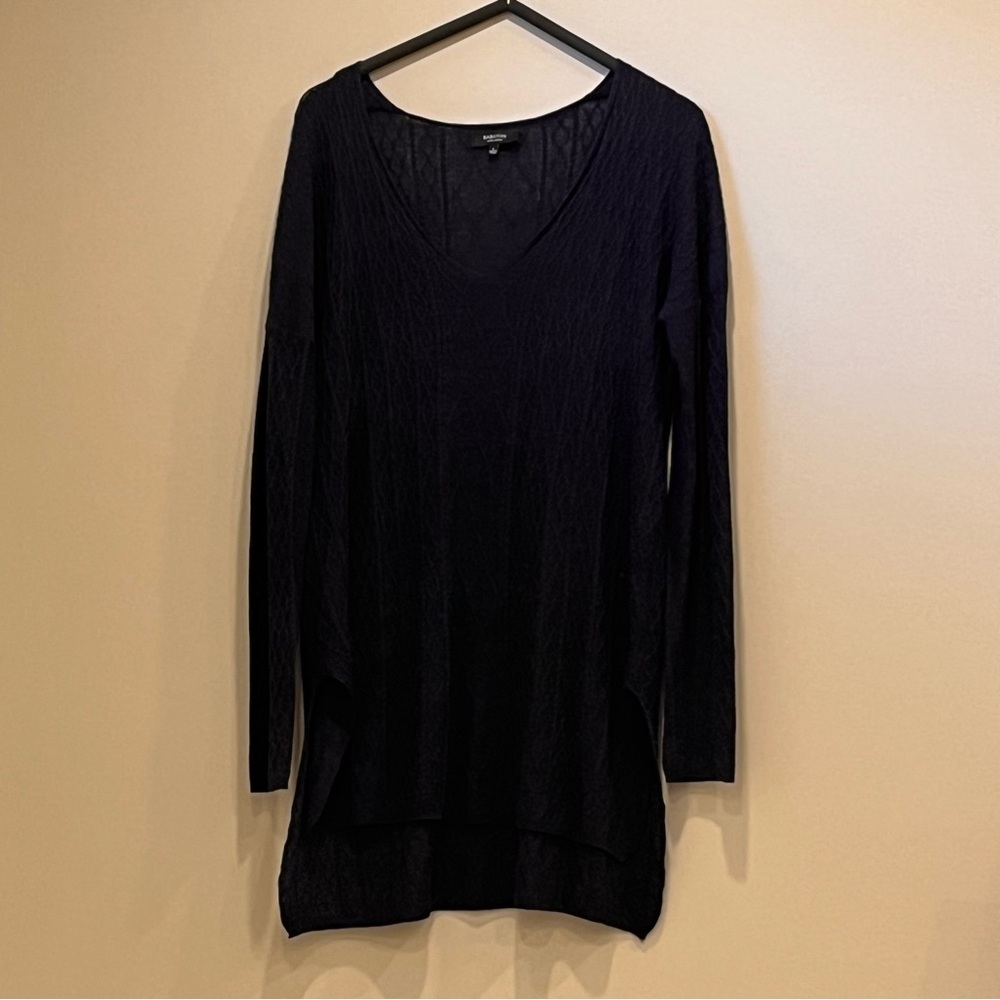Aritzia Babaton women’s navy Vneck lightweight long sweater wool/linen blend.